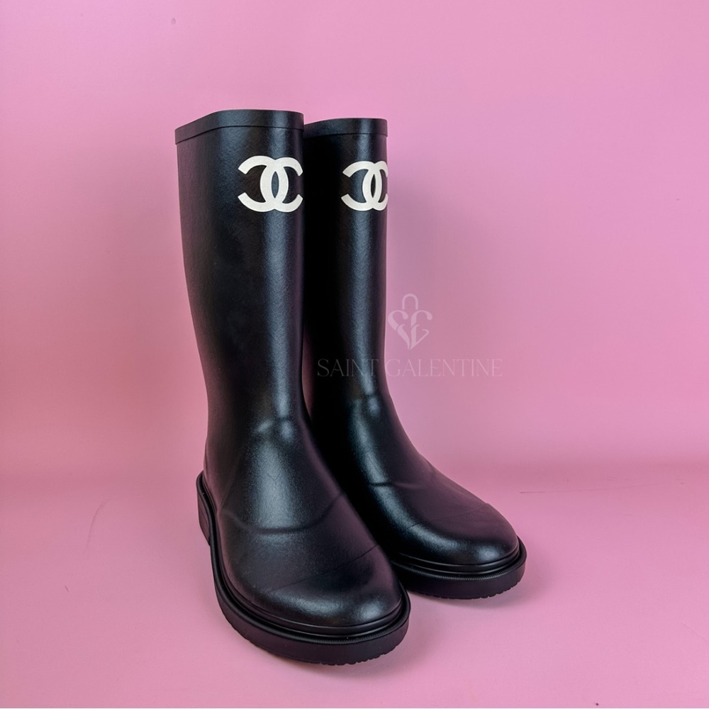 Chanel Rainboots in Black Size 41
